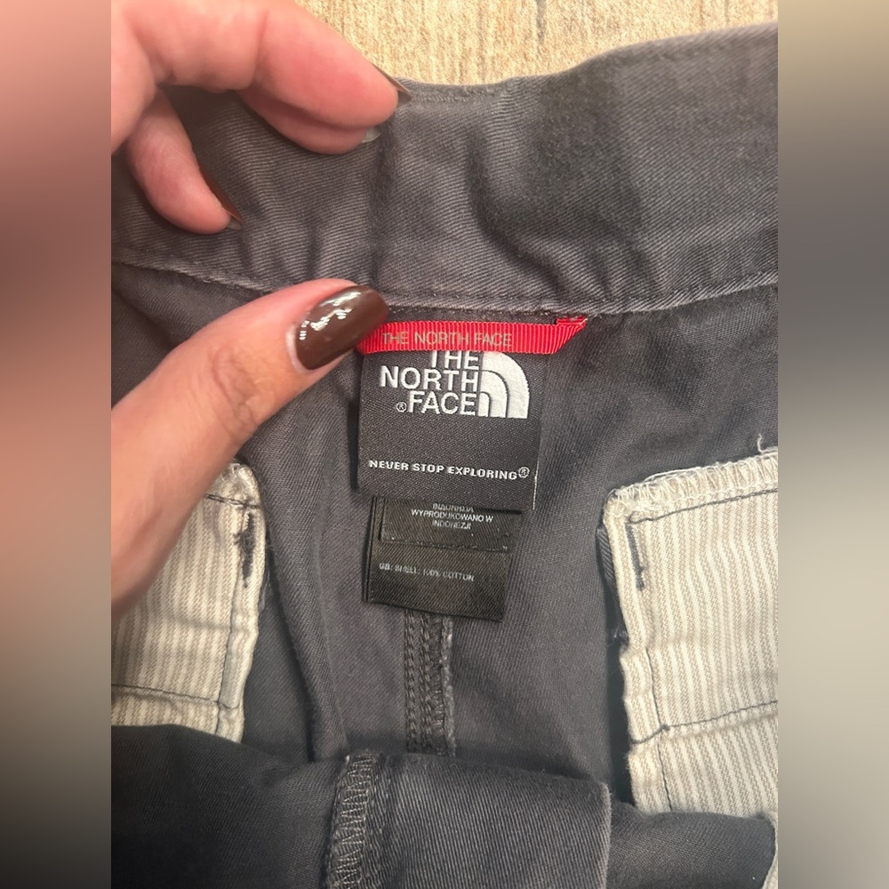 Men's North Face Grey Chino Shorts - Picture 5 of 6